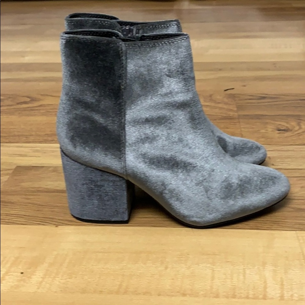 Aldo ‘masen’ velvet silver grey ankle boot